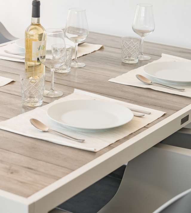 Resa Estates Ibiza te koop appartement Vadella Mar zee zicht details living.jpg